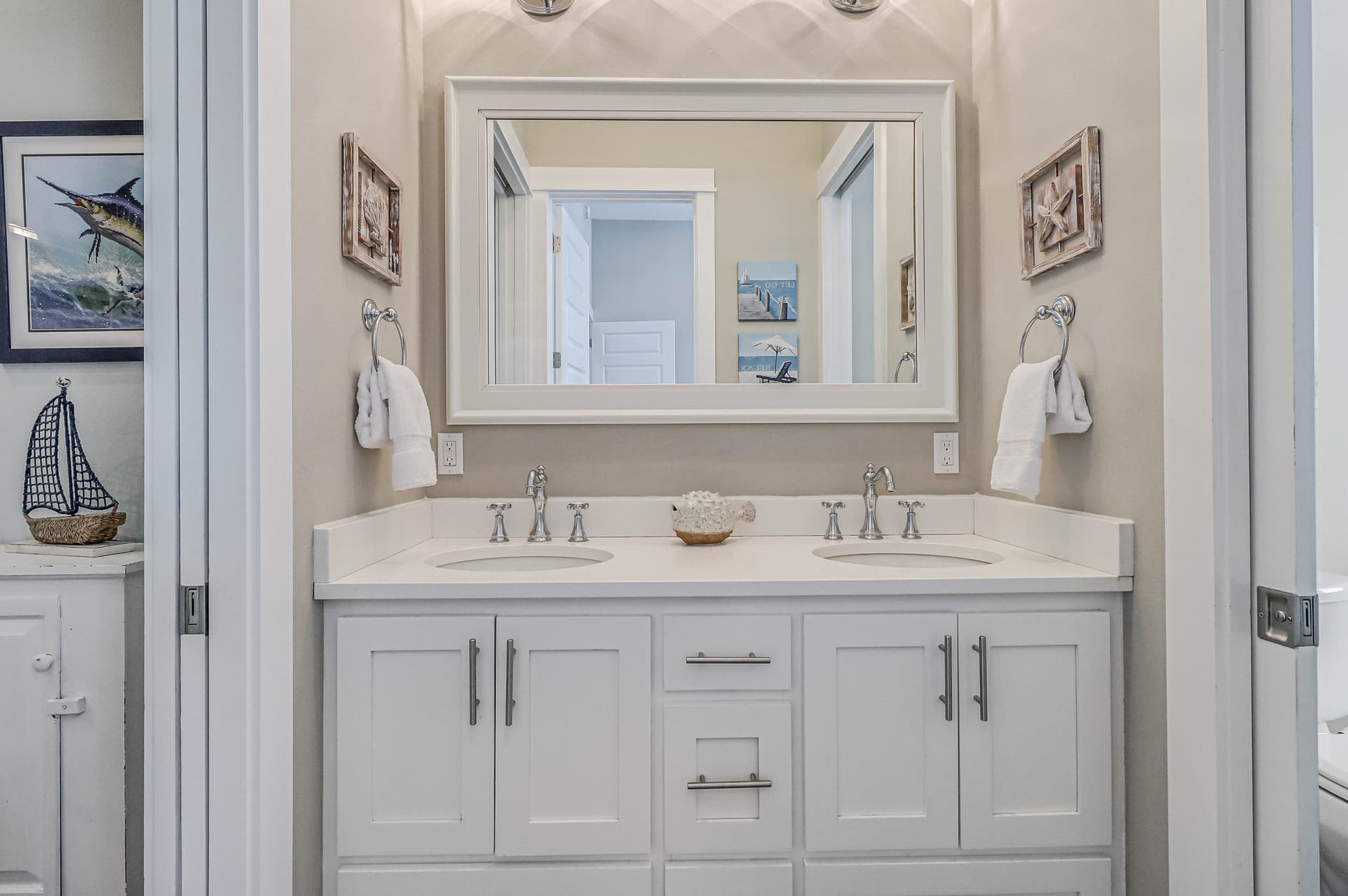 Wave and Sea House - Image 18