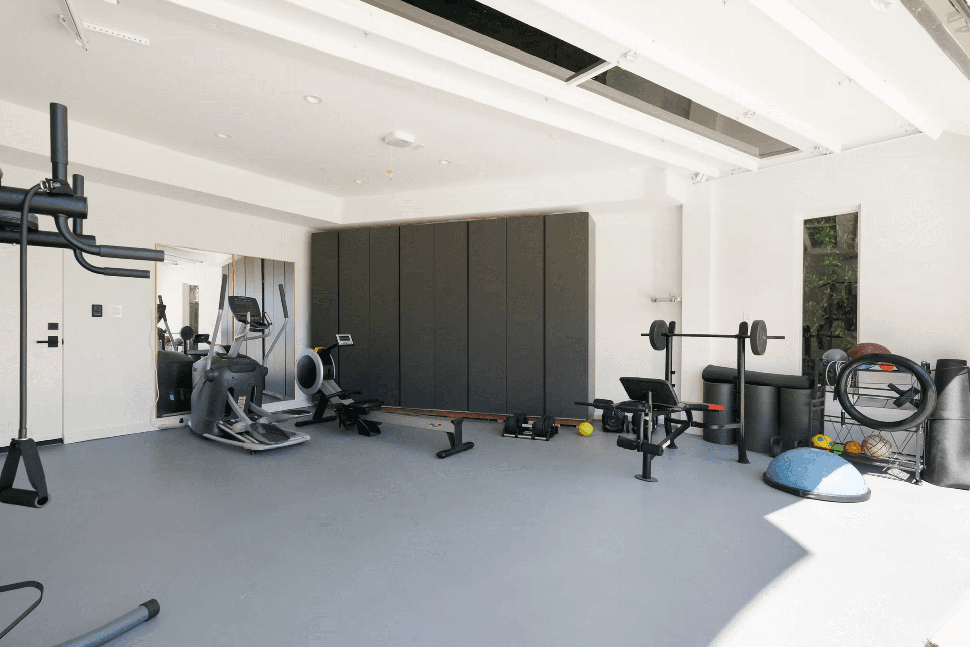 Noble Crest - Image 62