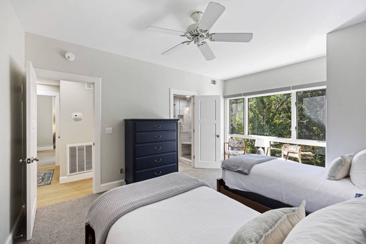 Turtle Point #4984 - Image 23