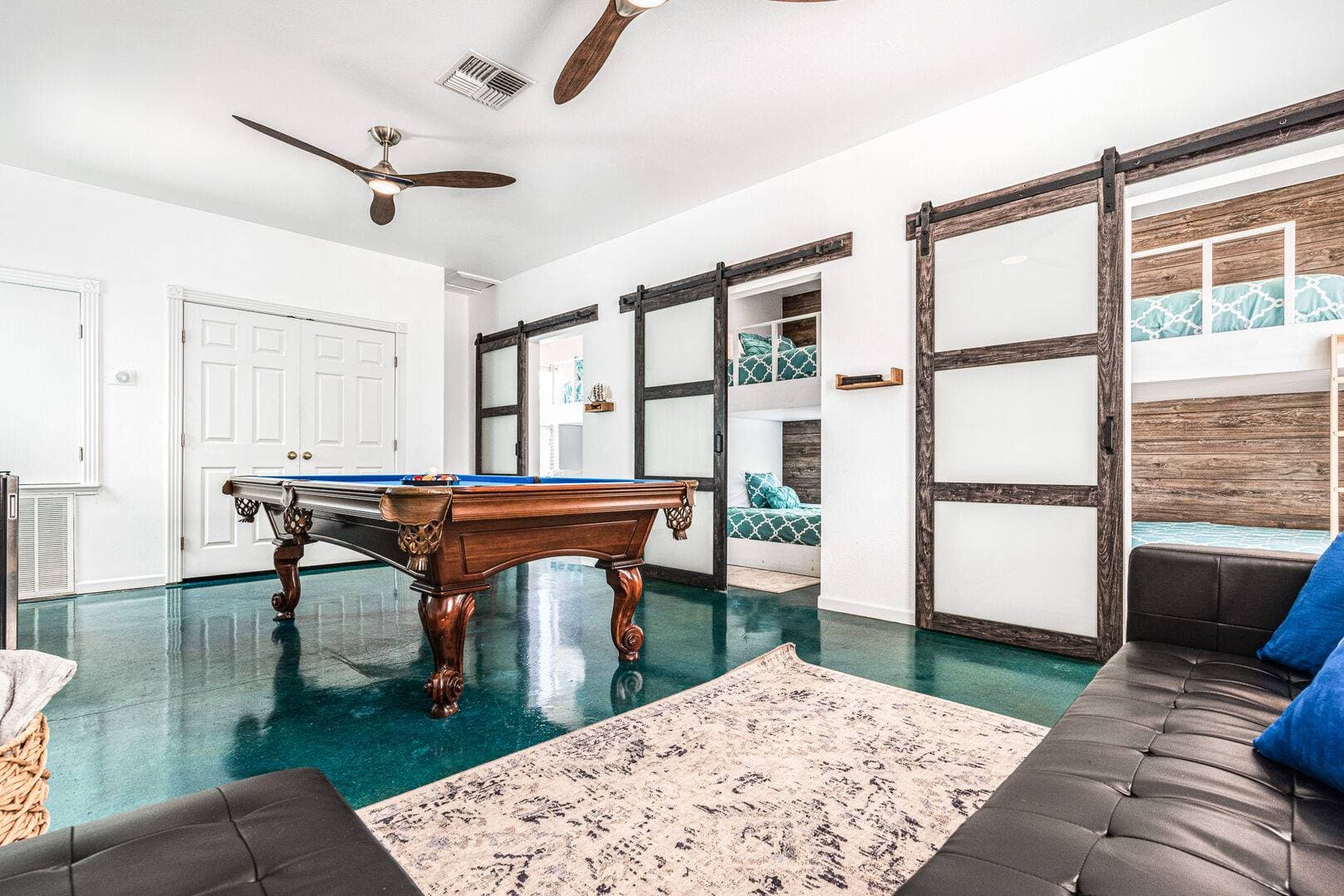 Blue Fin Oasis - Image 15