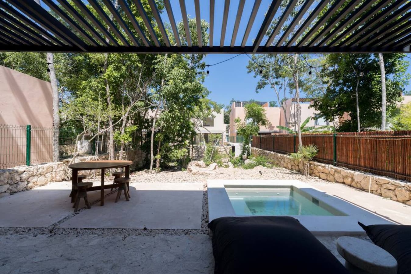 Edena Jardin Villa Beach Club - Image 5