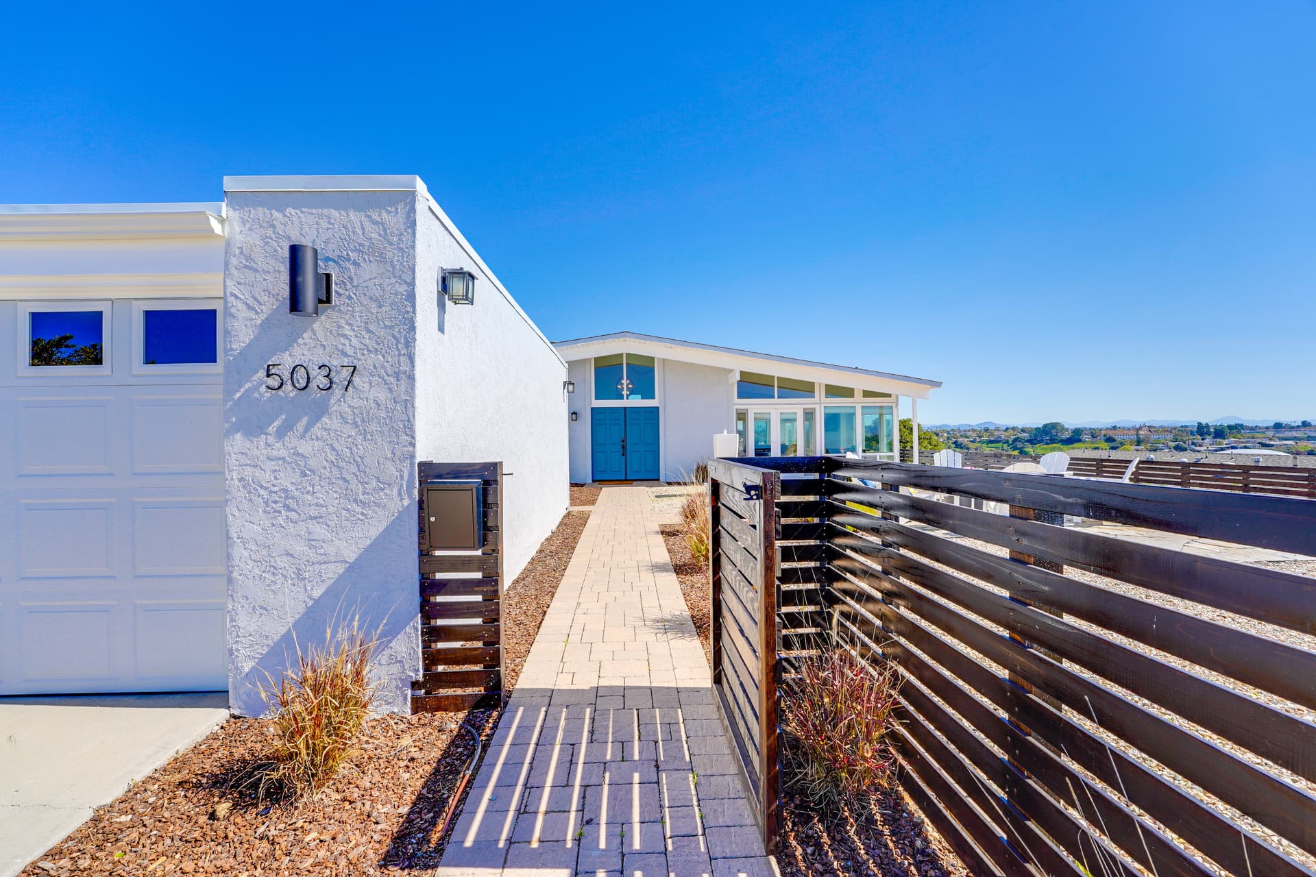 Endless Views - Image 5