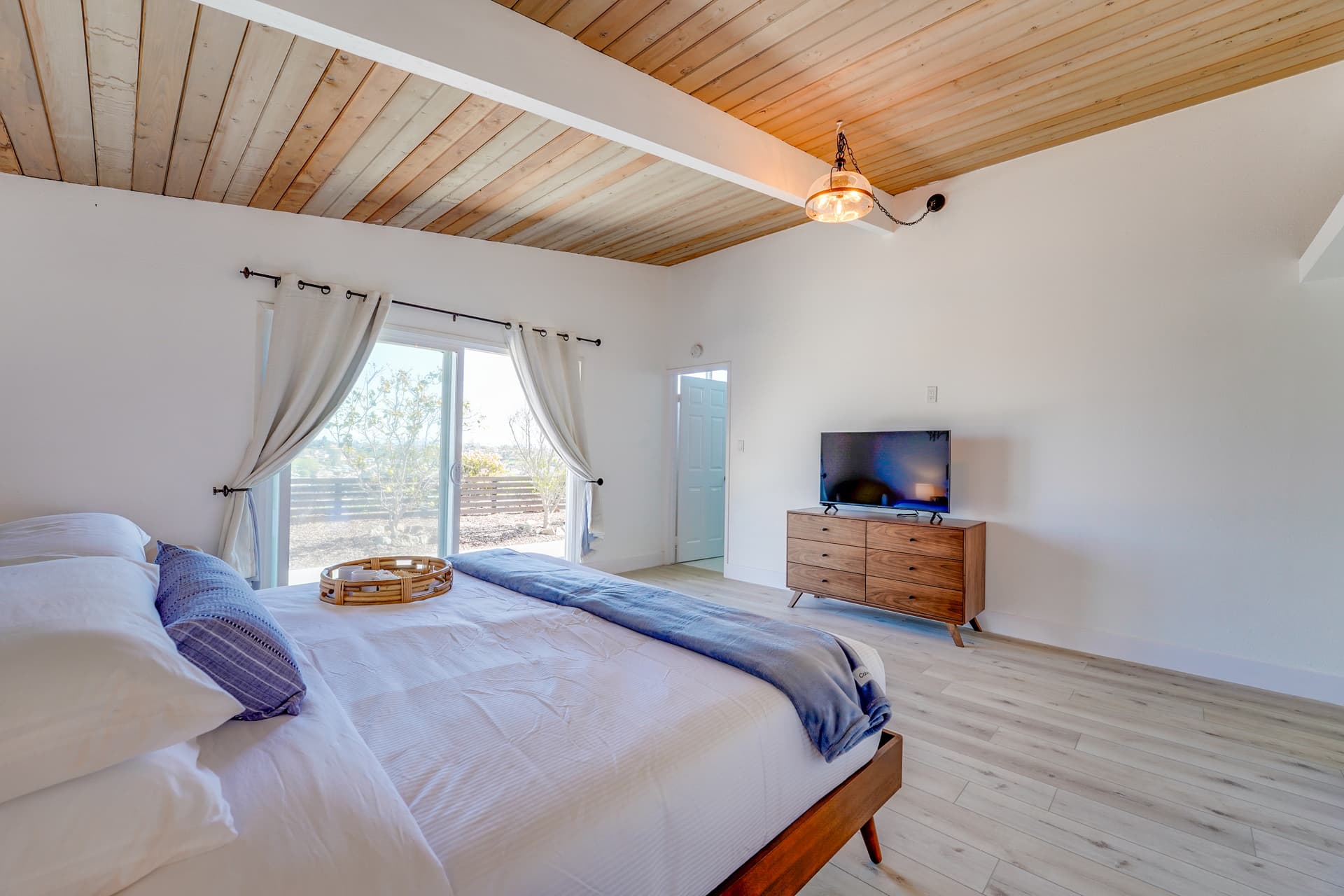 Endless Views - Image 33