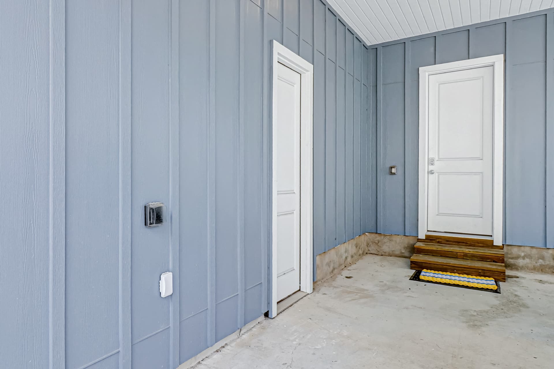 Sunset Avenue Stunner - Image 27