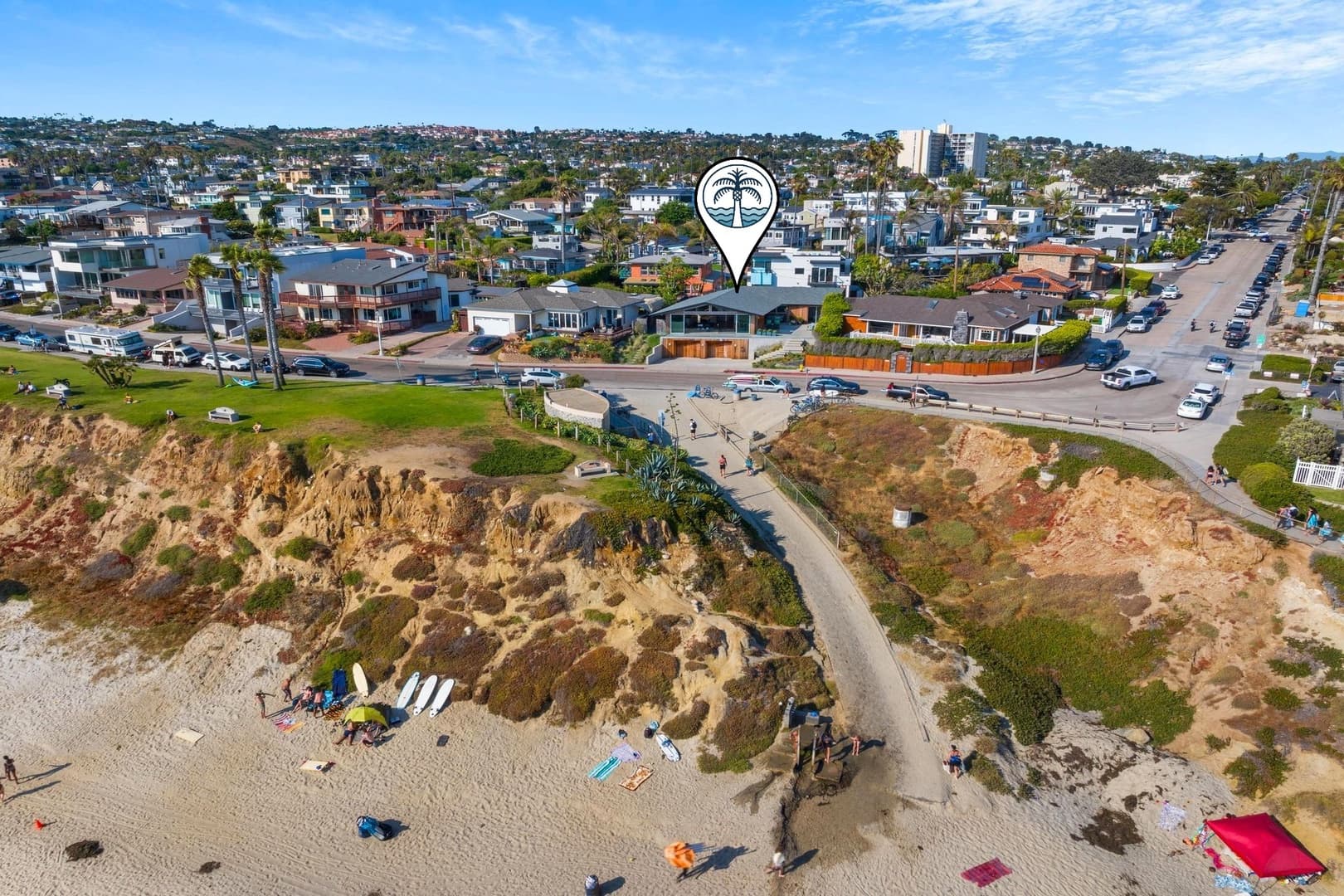 Beachfront Modern Retreat - Image 36