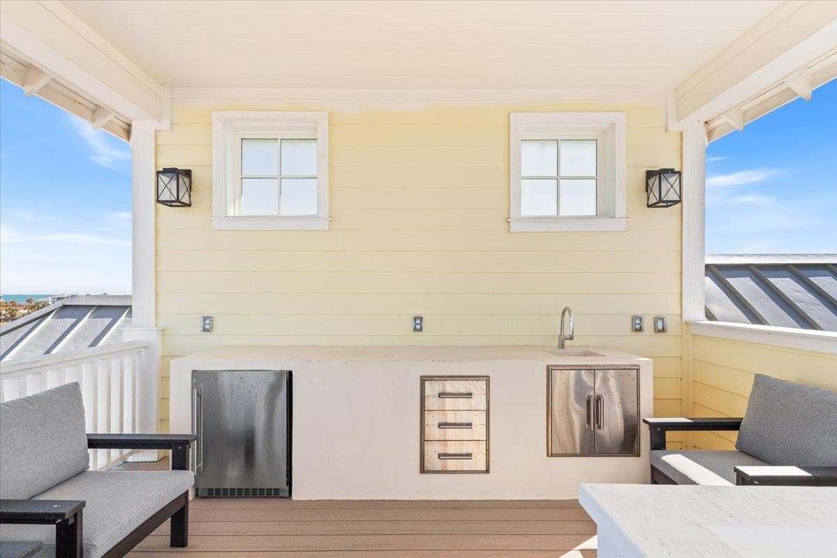 Sunny Shores - Image 50