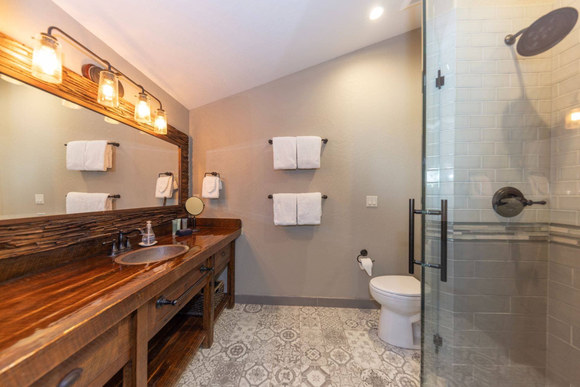 Pine Ridge Cabin - Image 37