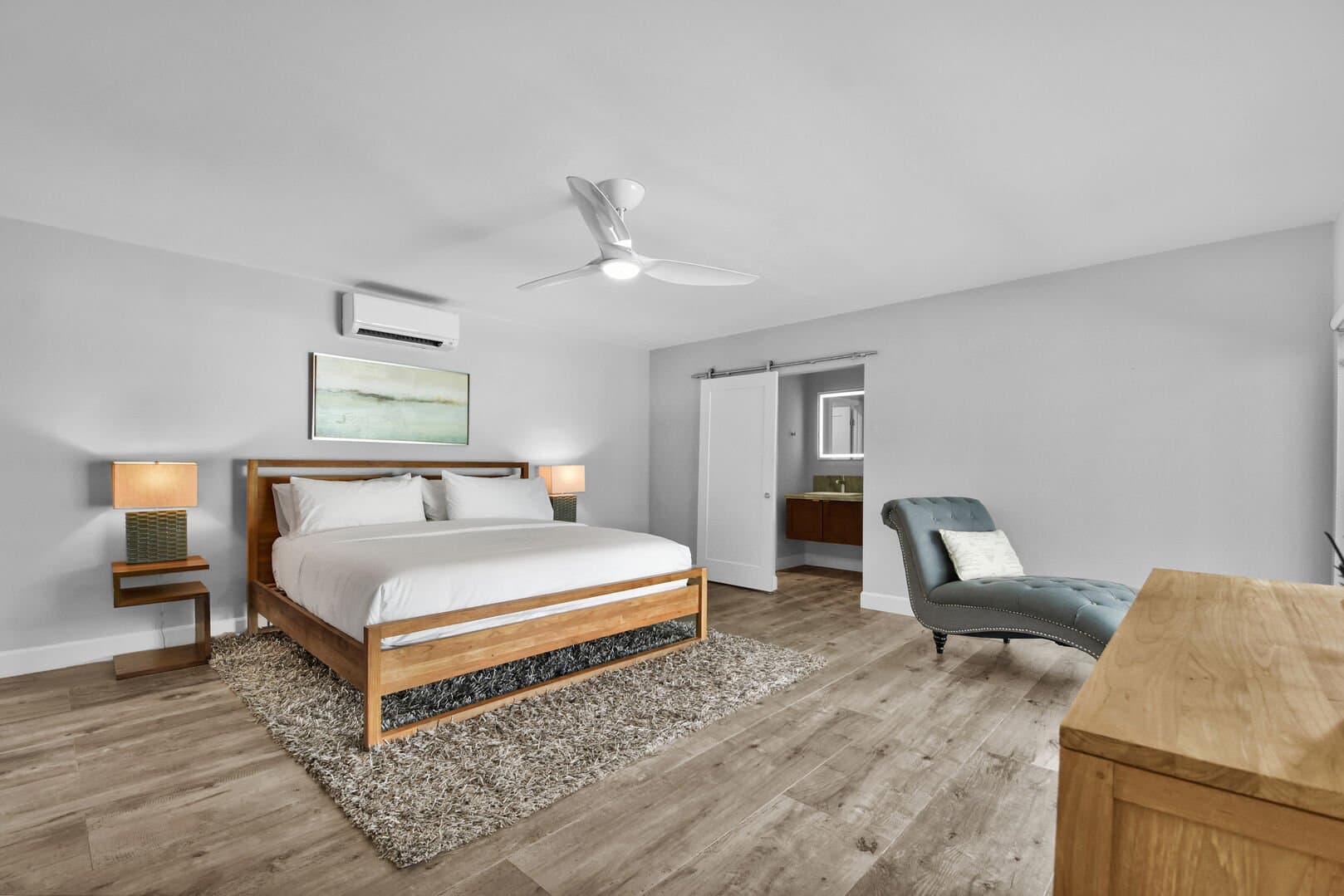 Knoll Ridge House - Image 2