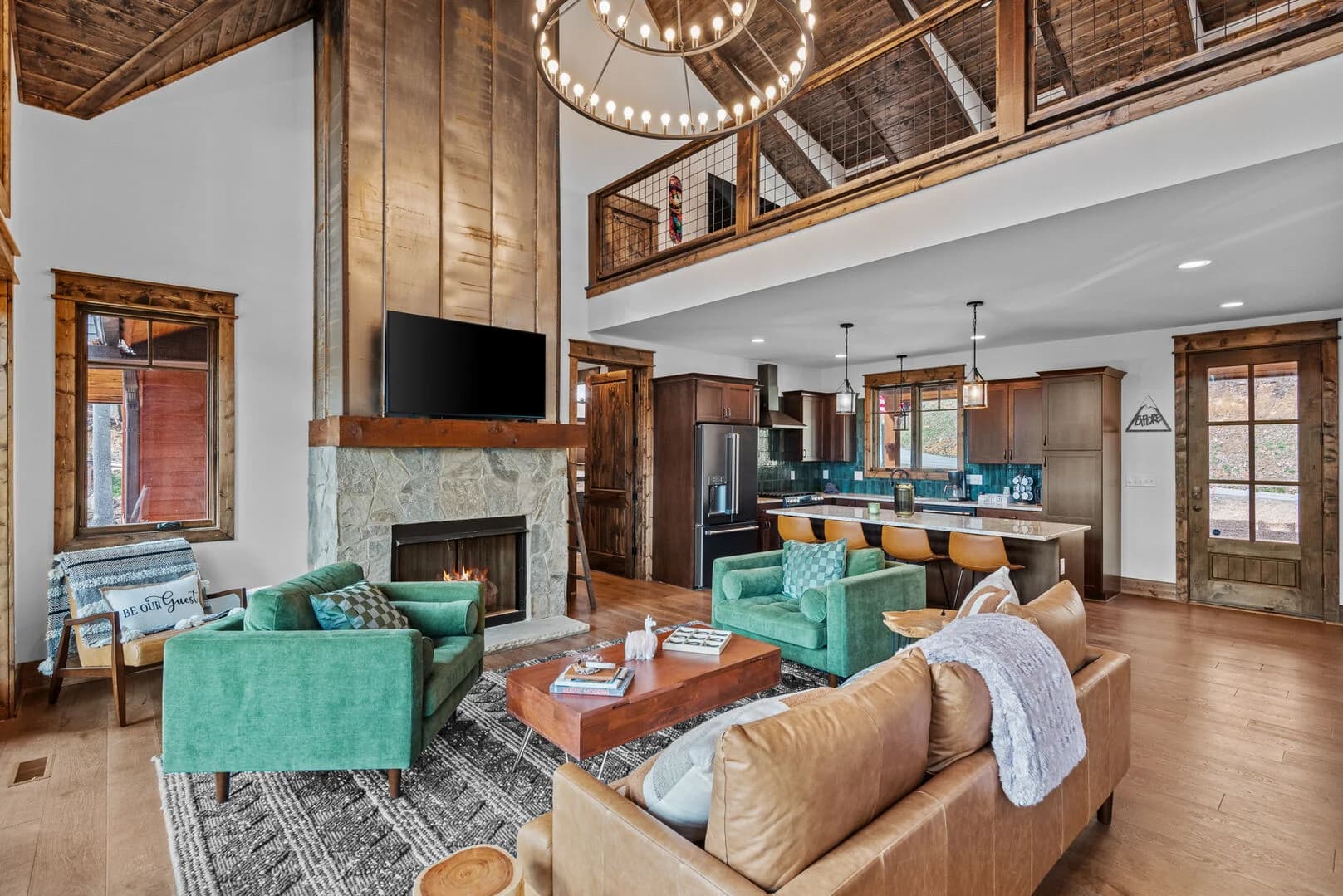 Llama Creek Cabin at Eagles Nest - Image 3