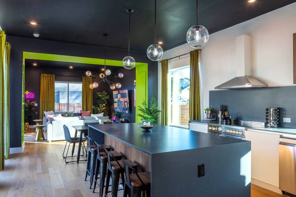 Fun at South 1st Street - Image 10