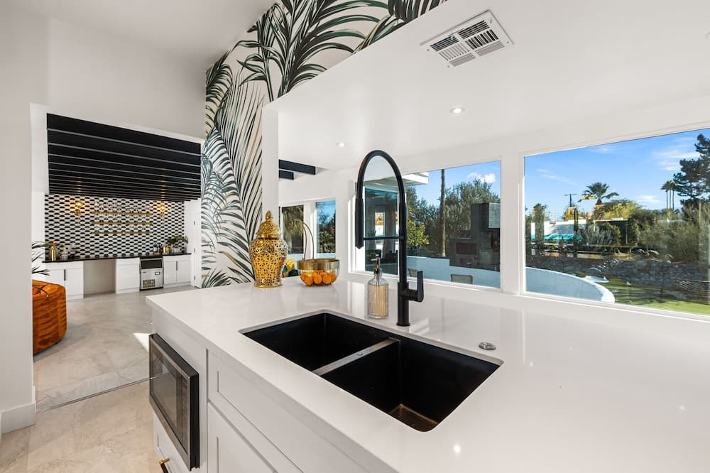 Escape Island - Image 11