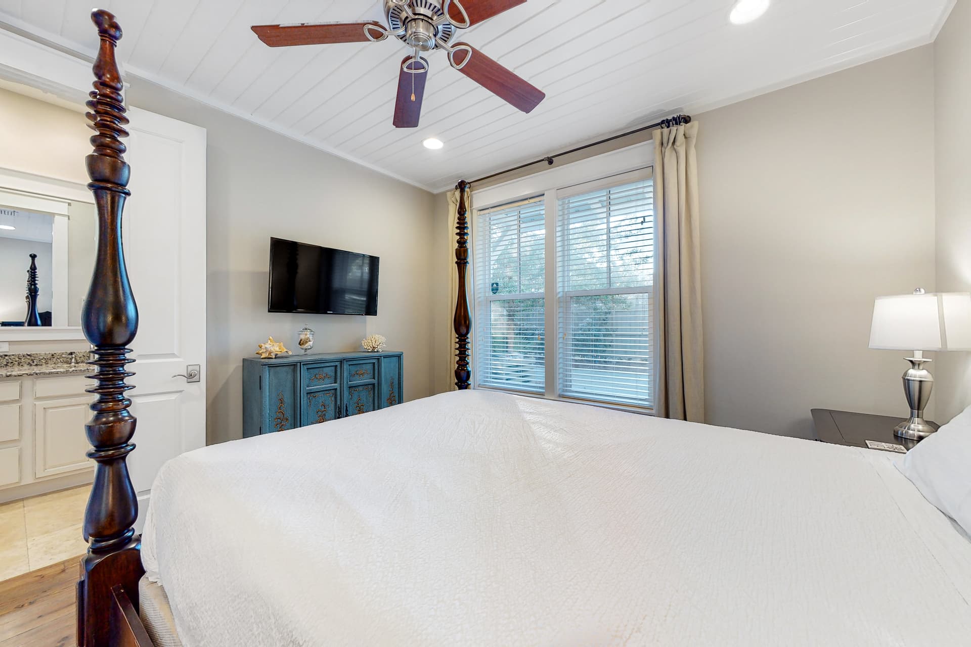 Coastal Retreat House - Image 11