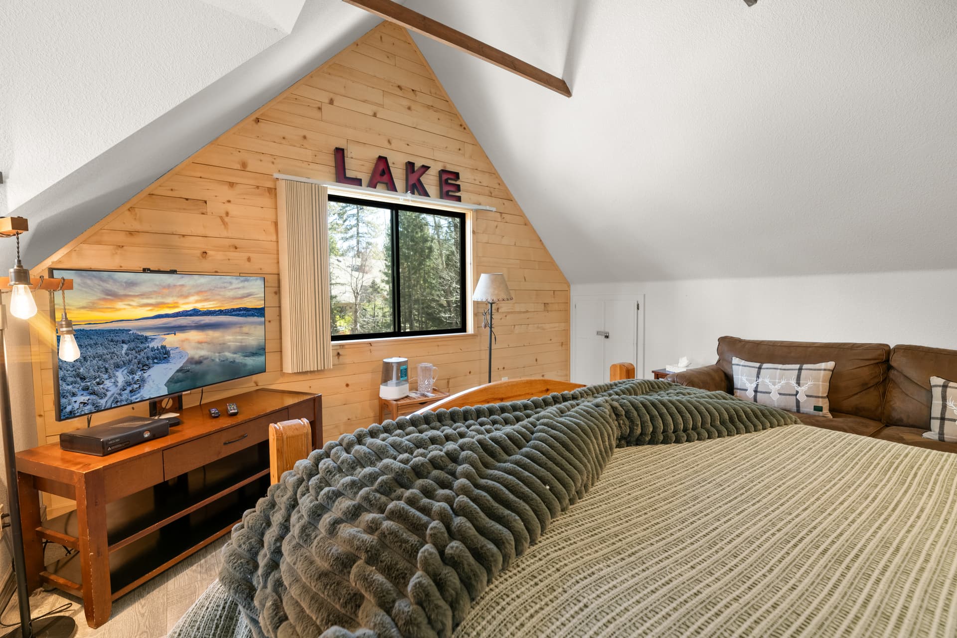 Evergreen - Image 20