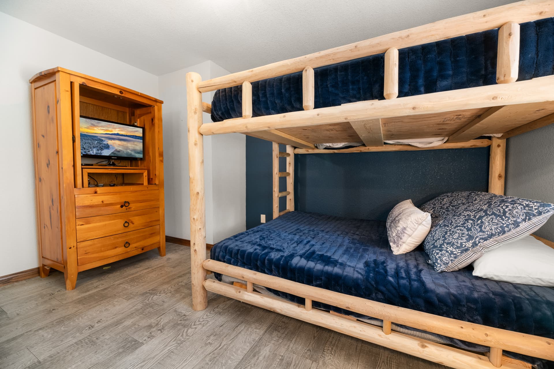 Evergreen - Image 26