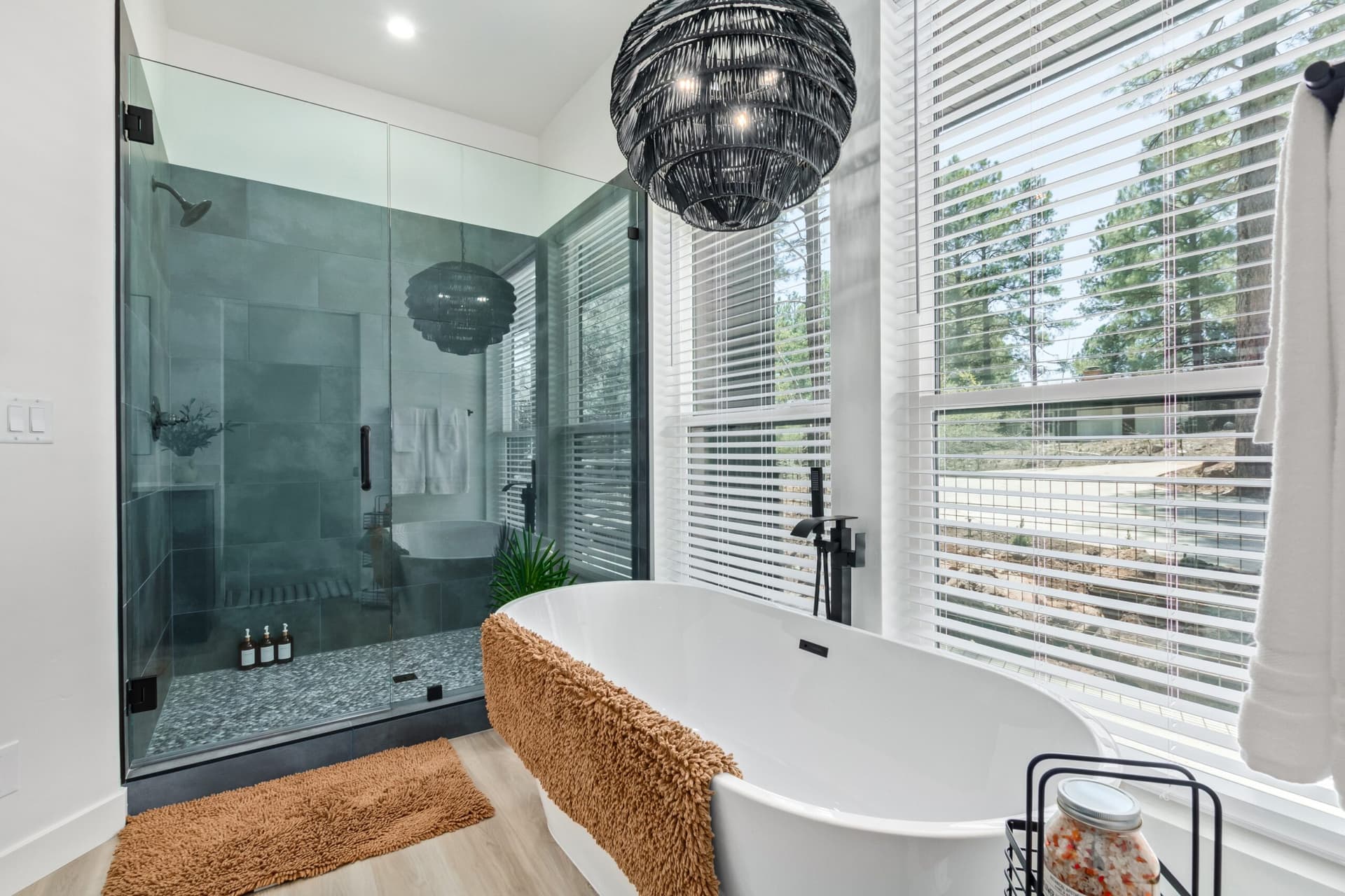 Le Cabin Noir - Image 22