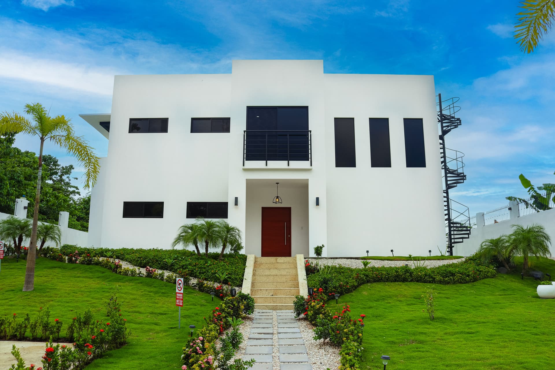 Coral Deluxe - Image 37