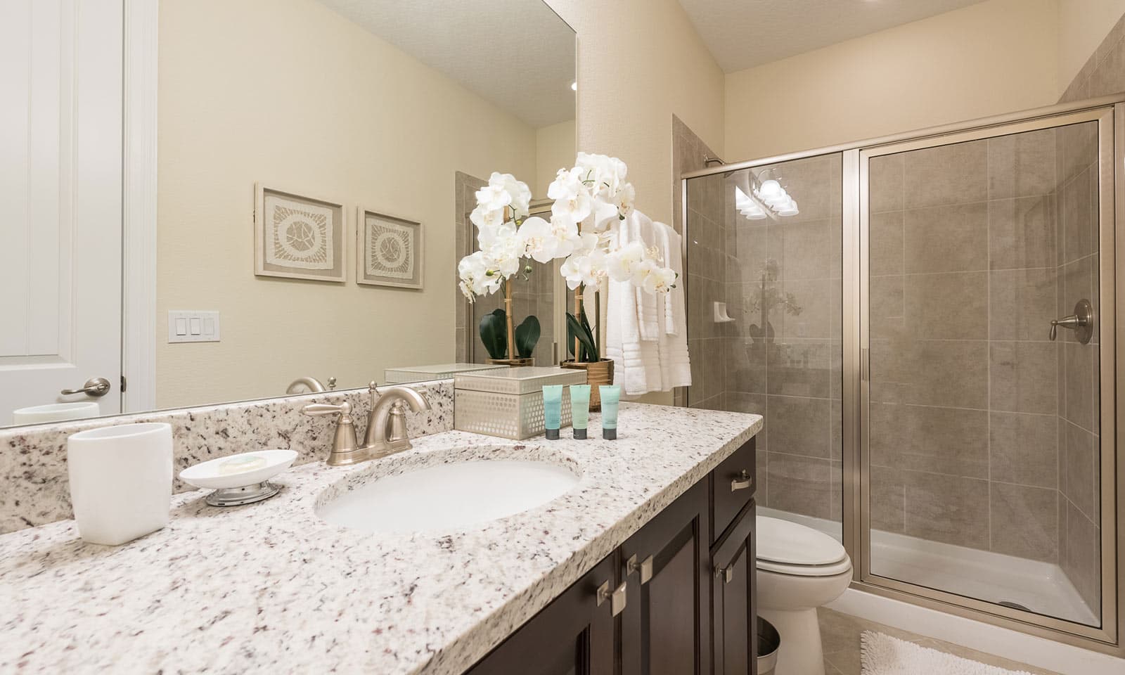 The Modern Galactic Villa - Image 25