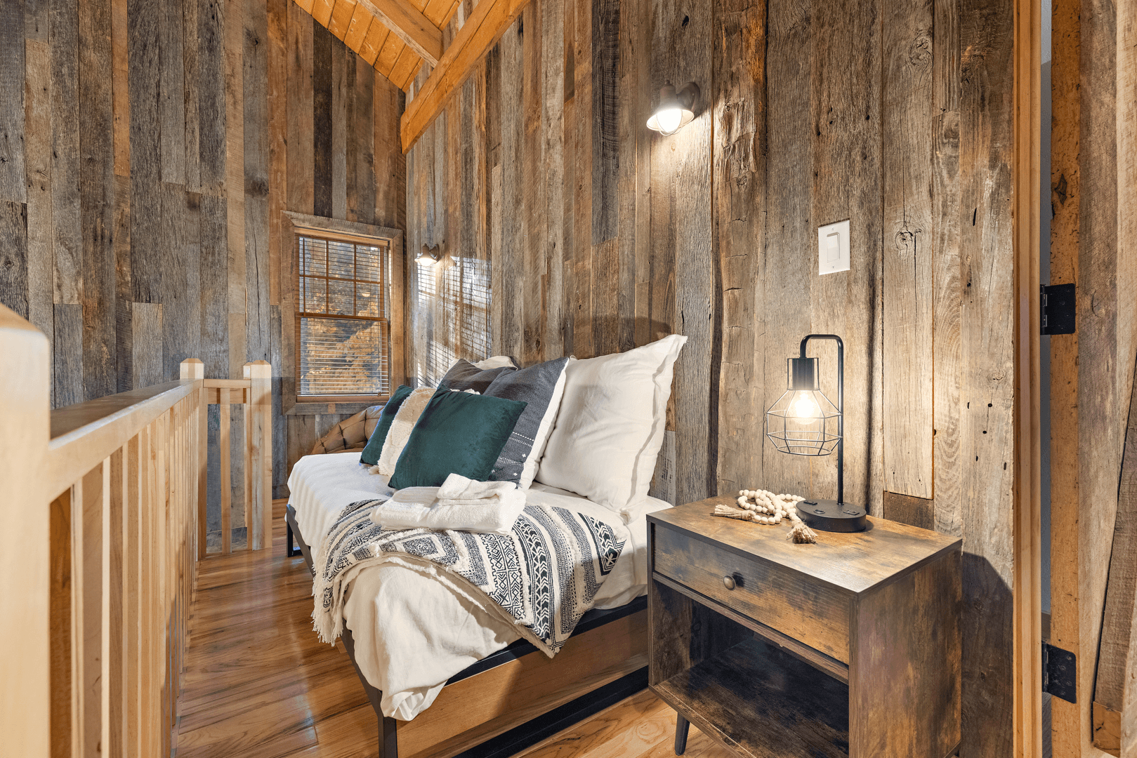 Foxtail Cabin - Image 23