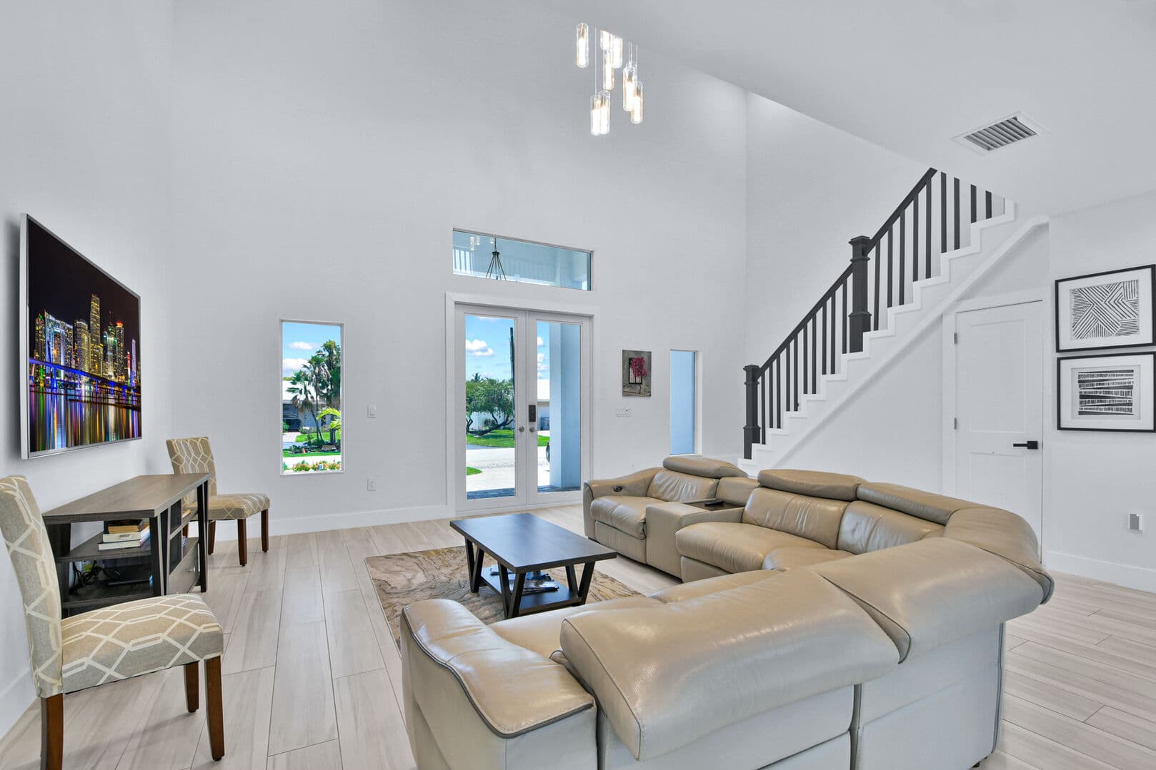 Imperial Point House  - Image 4