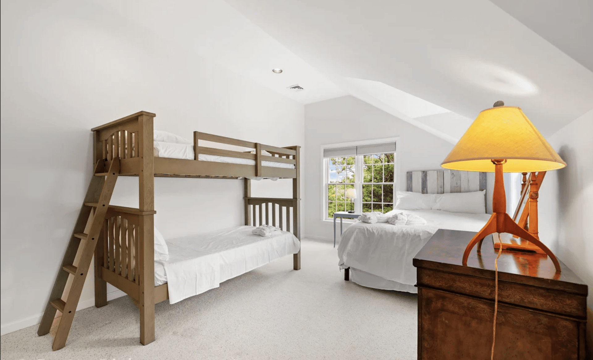 Ocean Whisper - Image 22