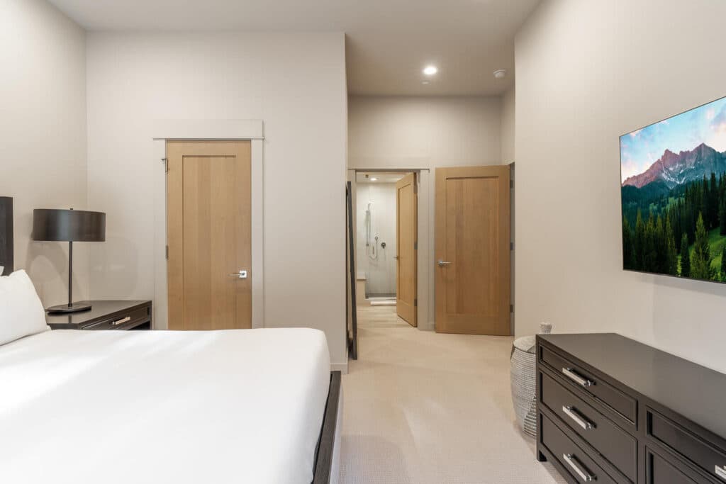 Blue Run Home - Image 8