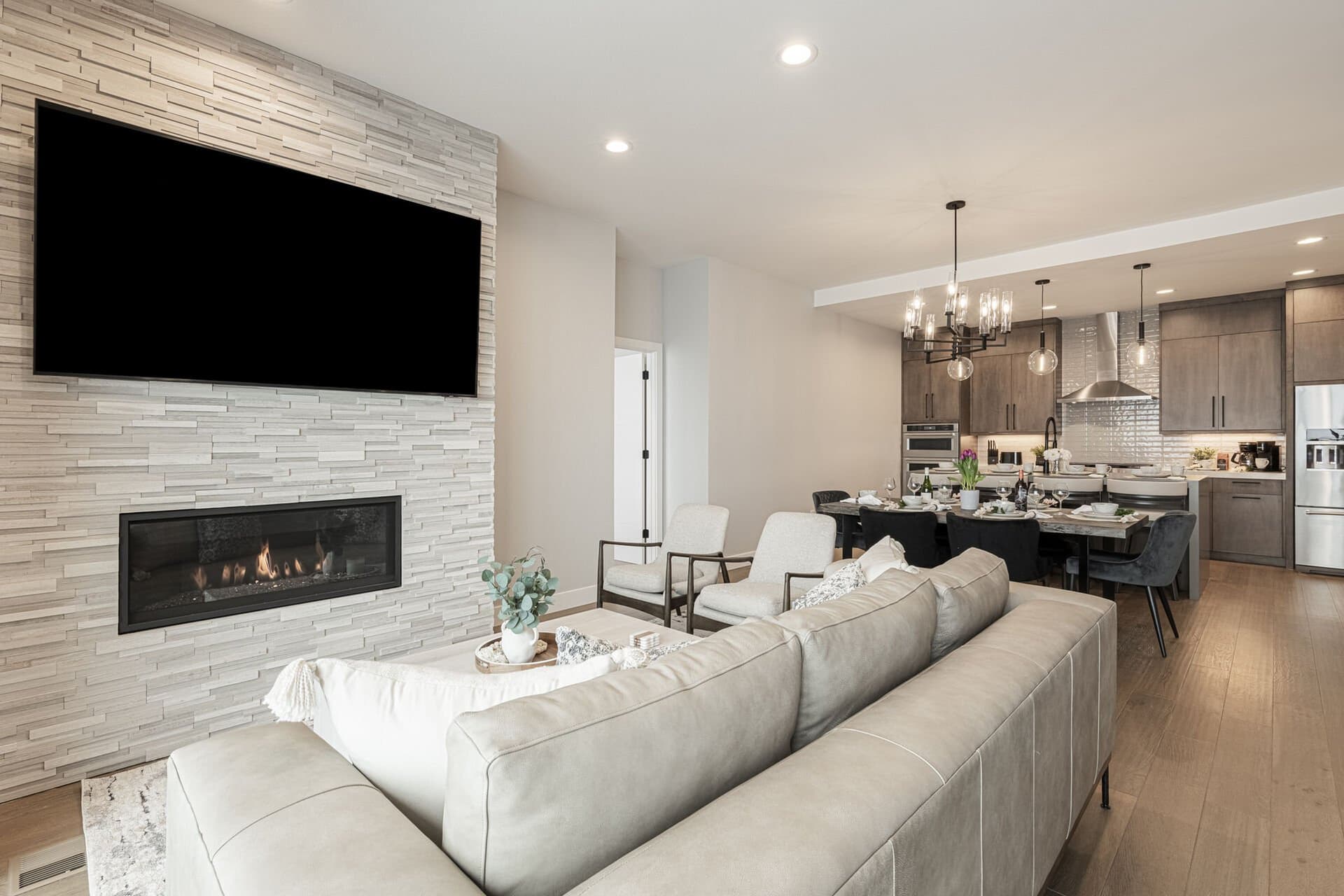 Hideout Epic View - Image 2