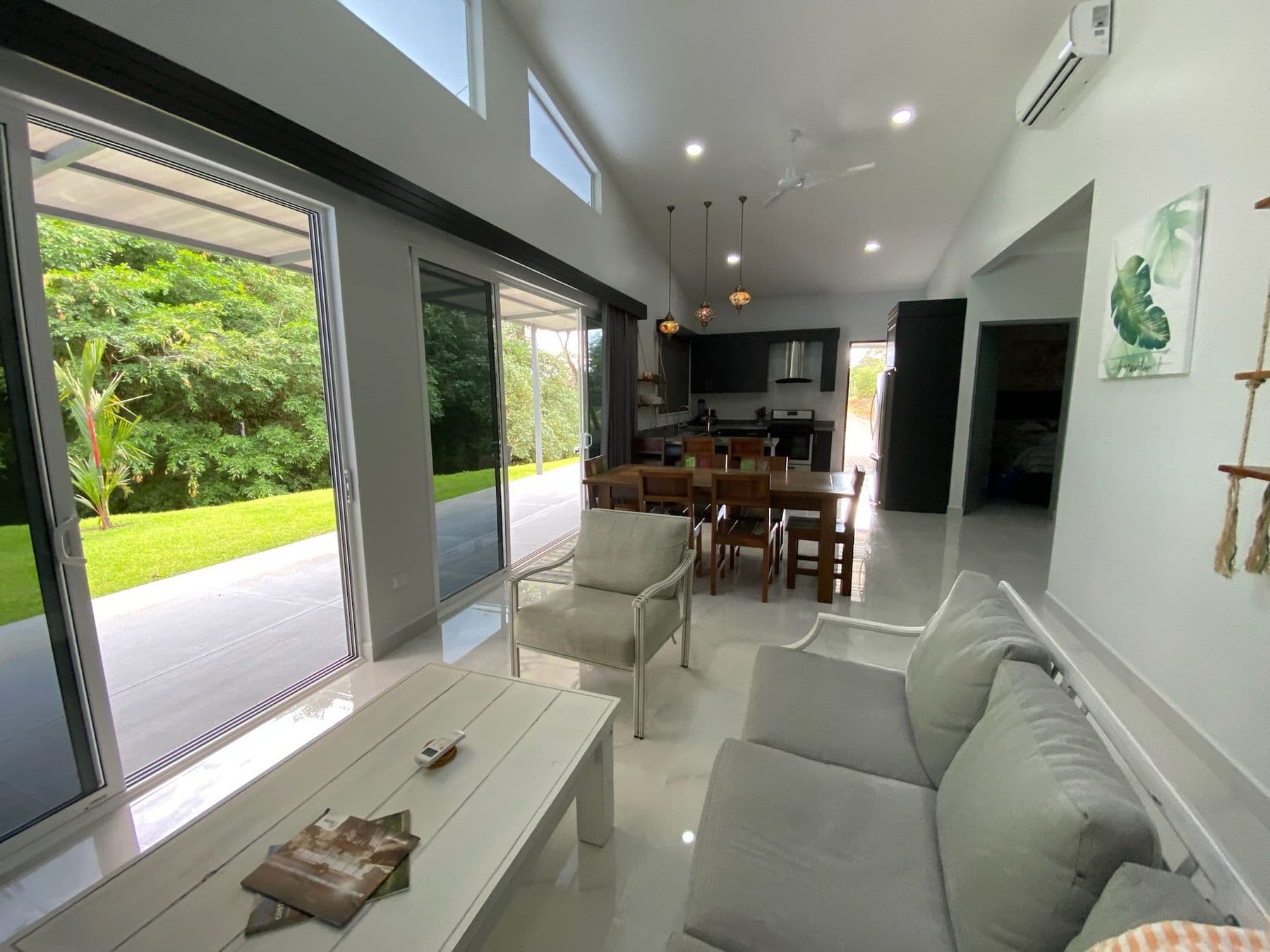 South Family Home - Image 5