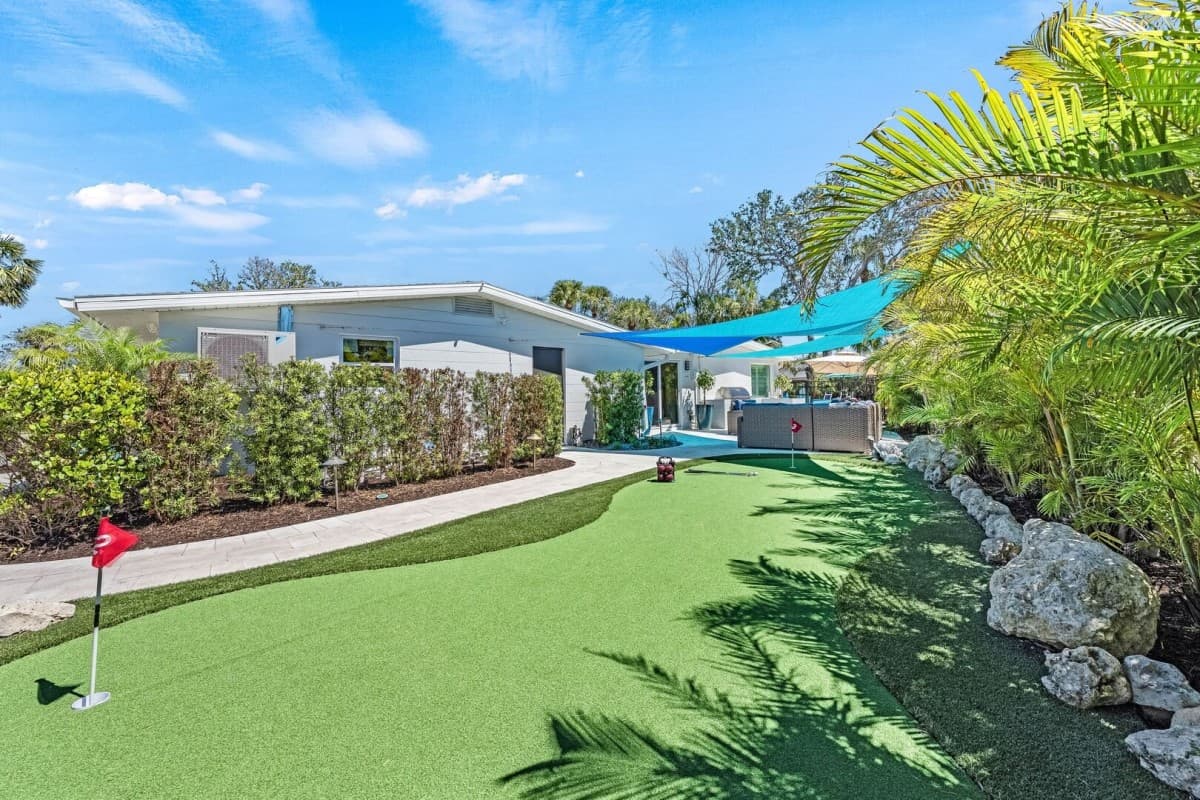 Beach Palm House - Image 56