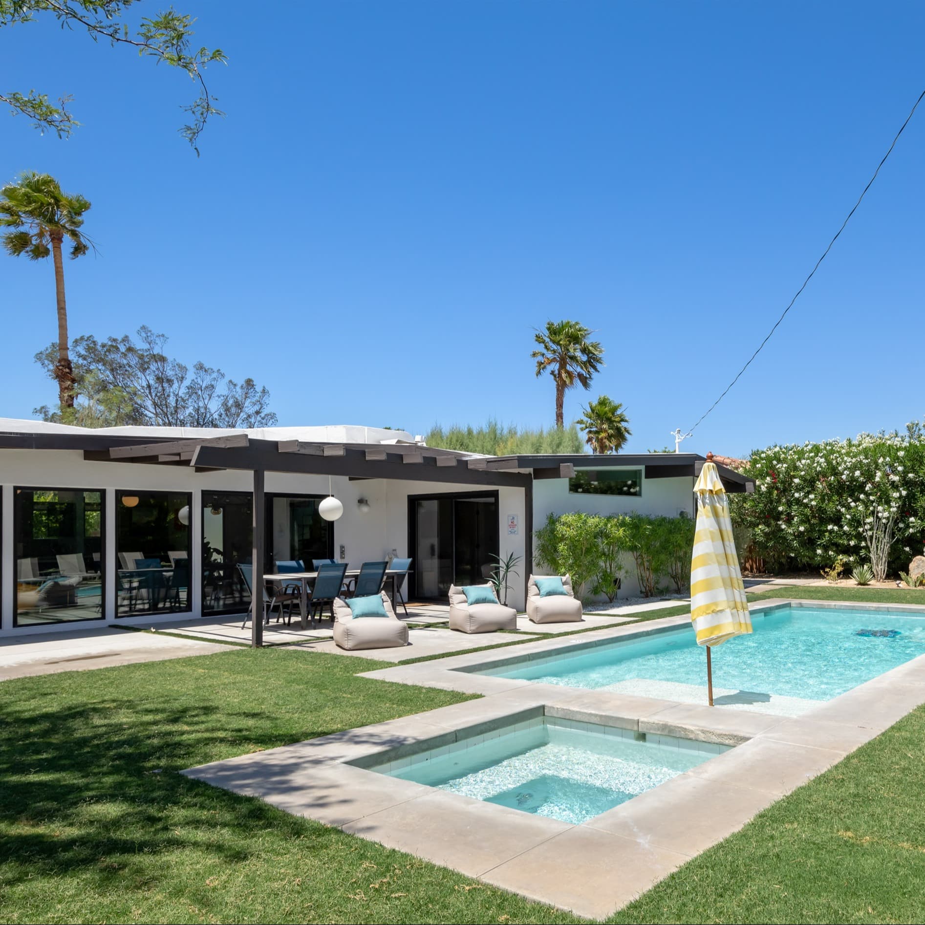 Hugh Kaptur’s Palm Springs Getaway - Image 1