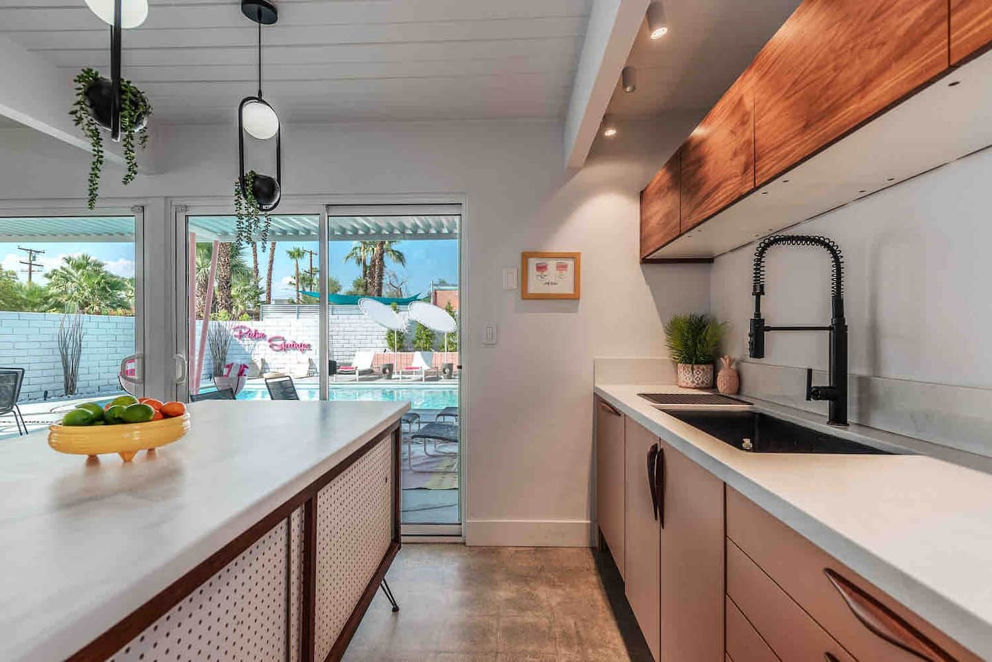 Flat on Alexander - Image 10