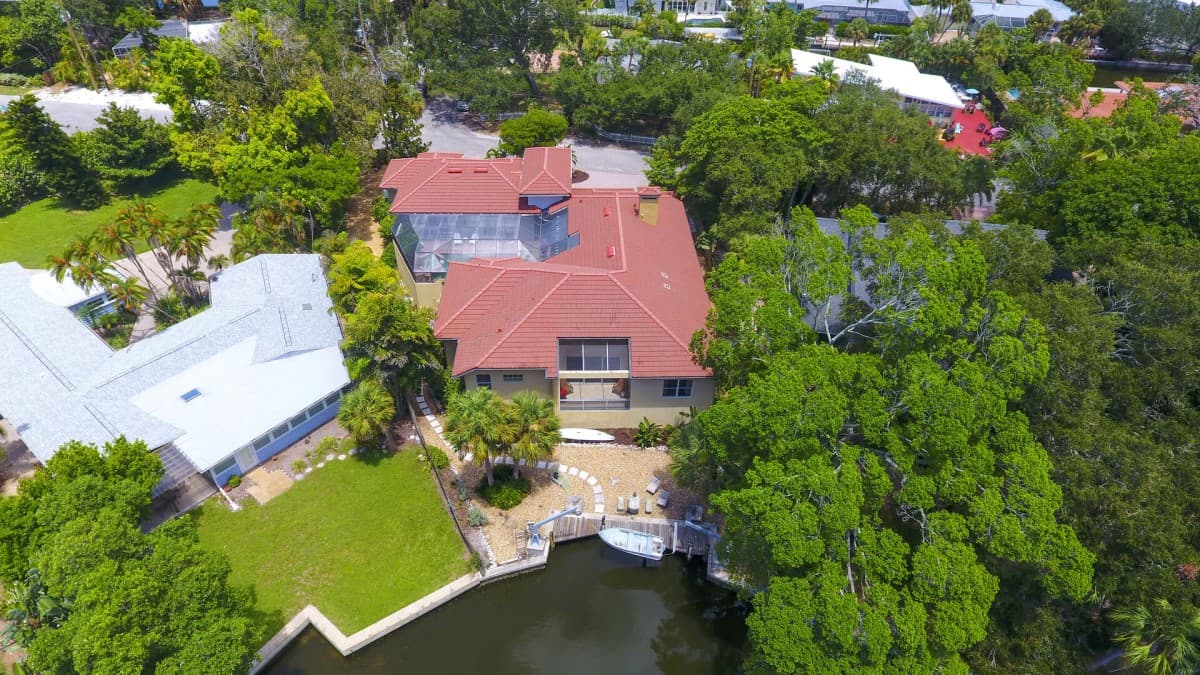 Sunburst Courtyard - Image 44