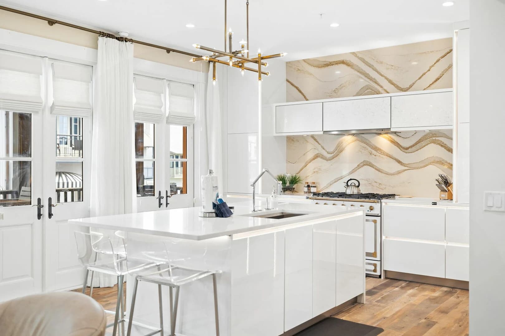 Antigua Blue Condo - Image 9