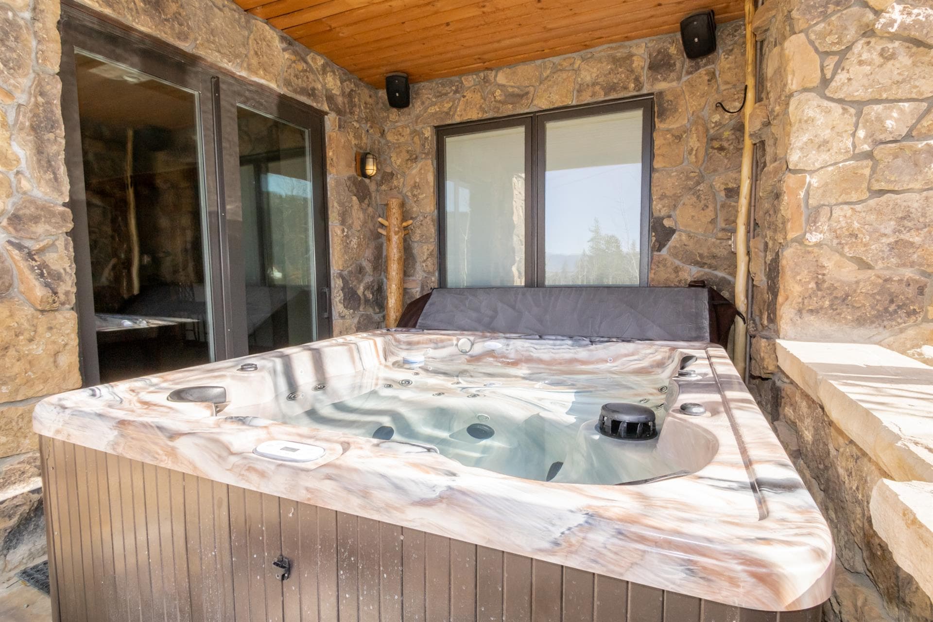 North Fork House - Image 42