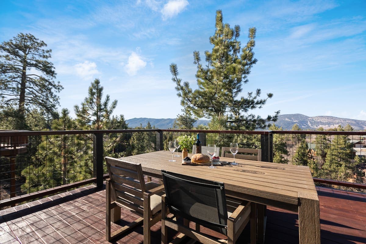 Bear's Retreat - Image 2