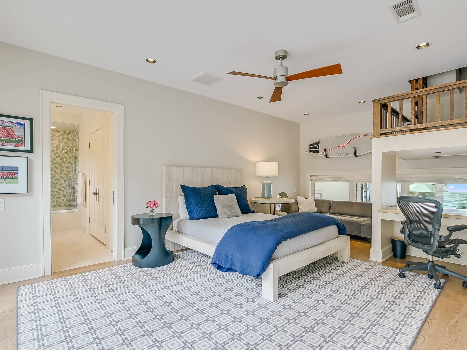 Manor on Lake Austin - Image 43