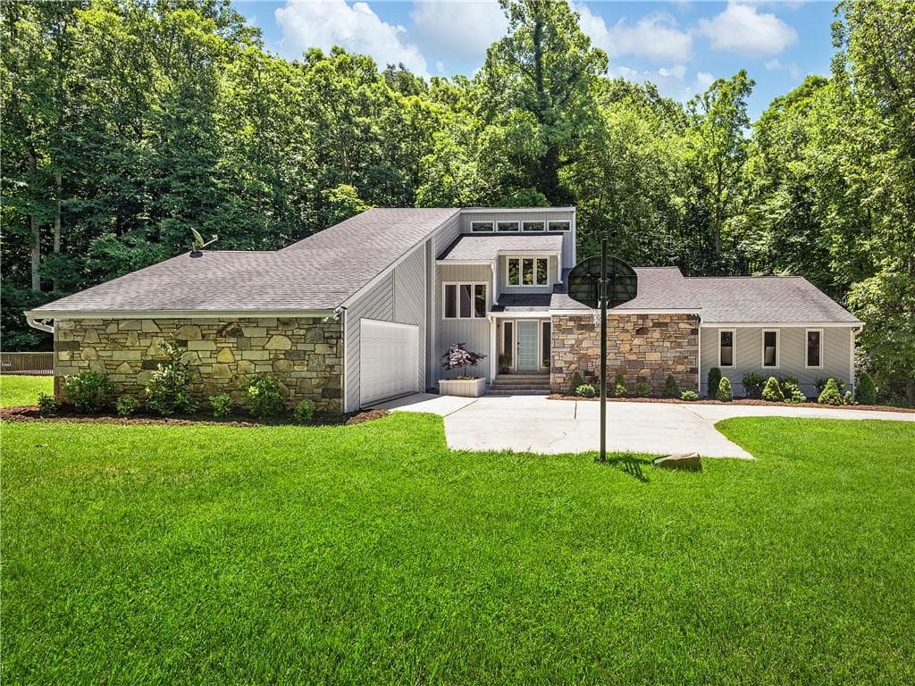 Shady Brook - Image 30