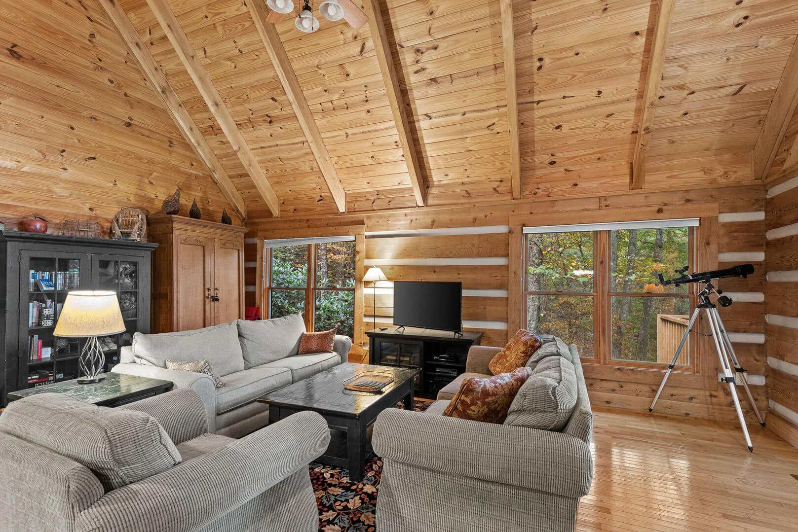 Farallon Cabin - Image 4