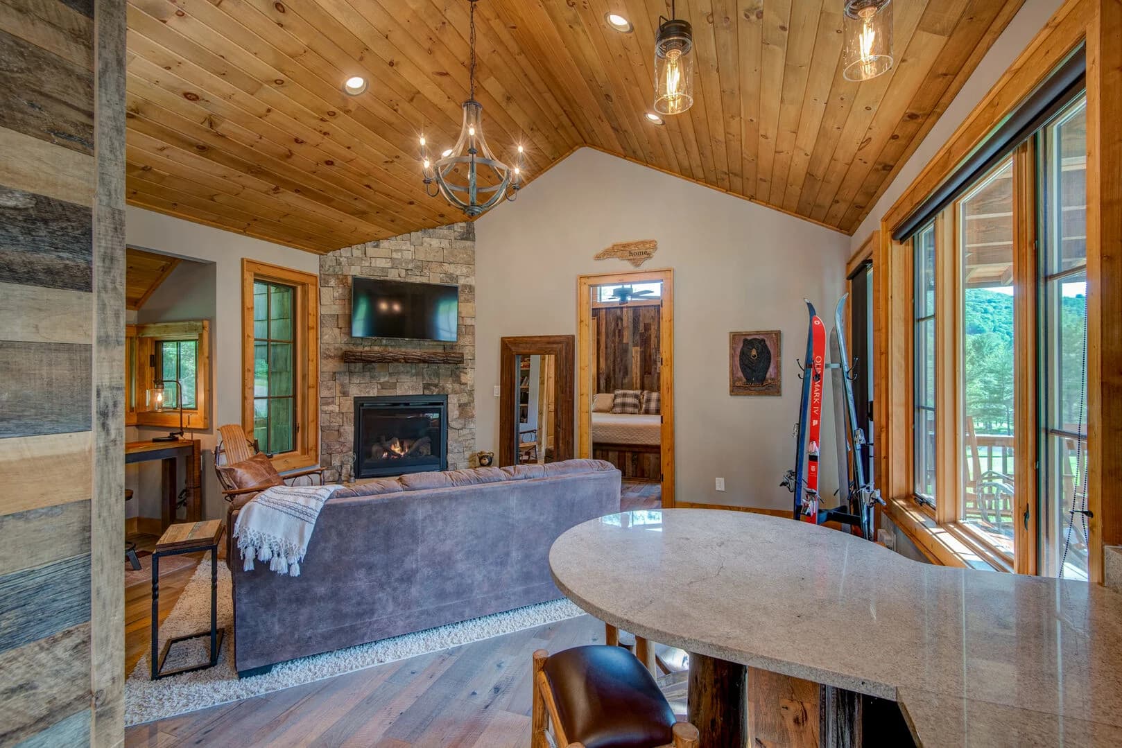 Banner View - Image 15