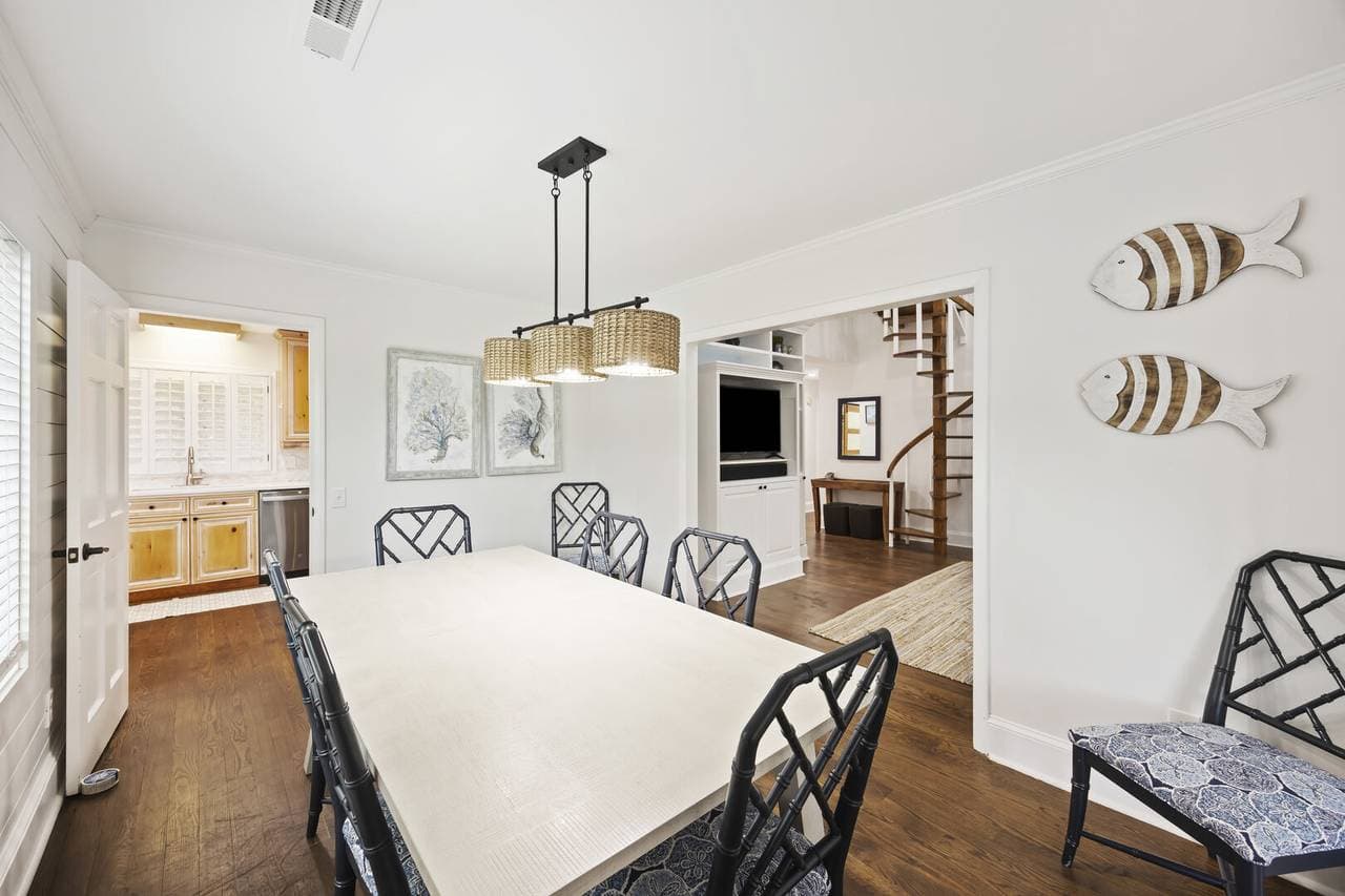 Livin' on a Dune - Image 5