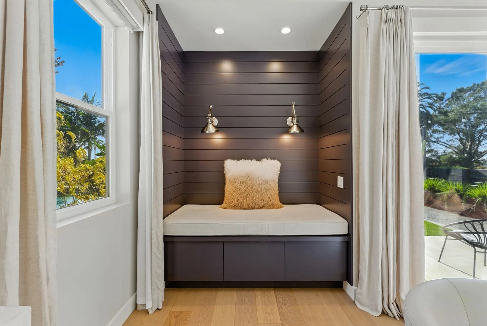 Coastal Paradise - Image 40