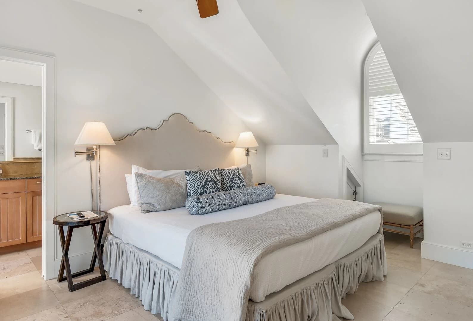 Main Street Penthouse - Image 6