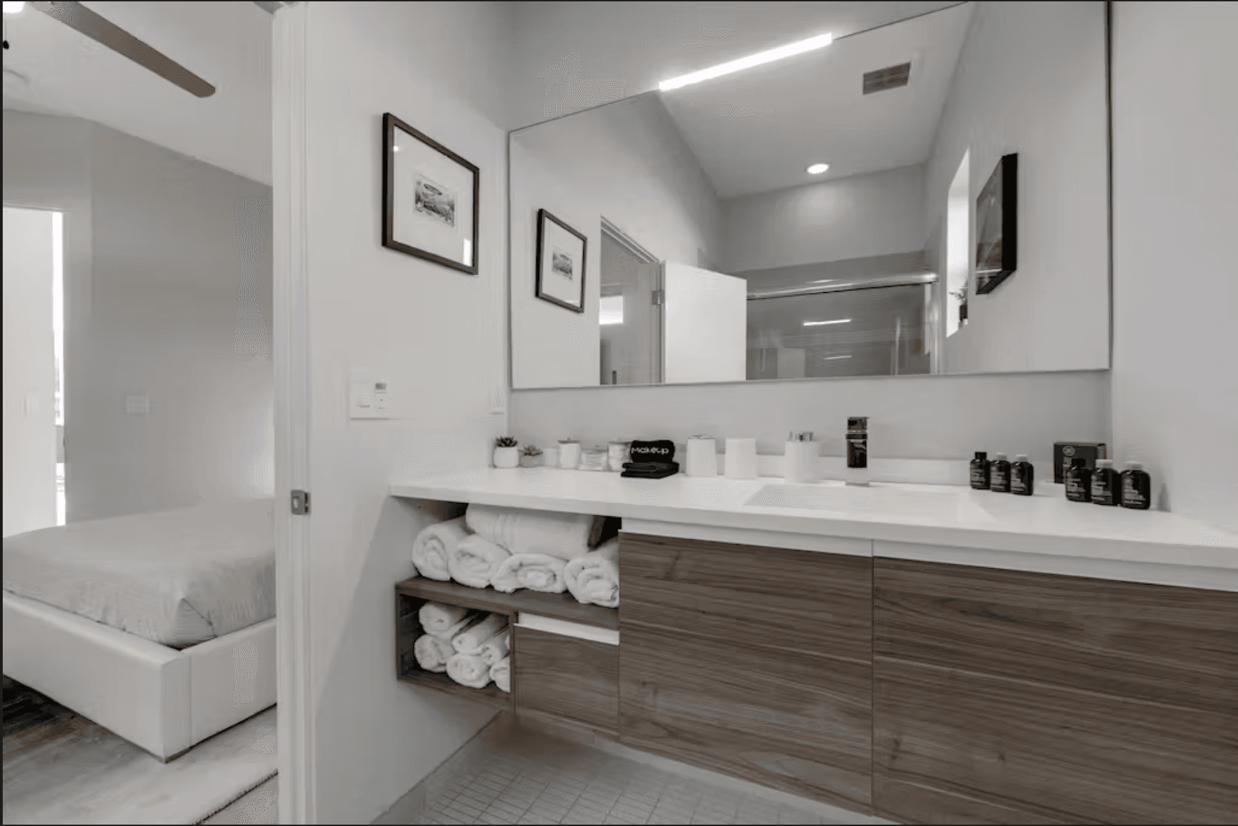 Modern Distinction Home - Image 17