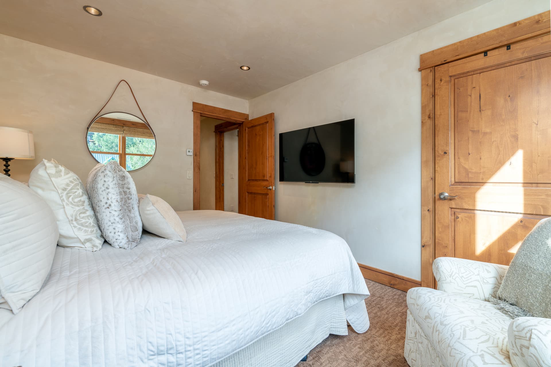 Main Stage Penthouse - Image 14