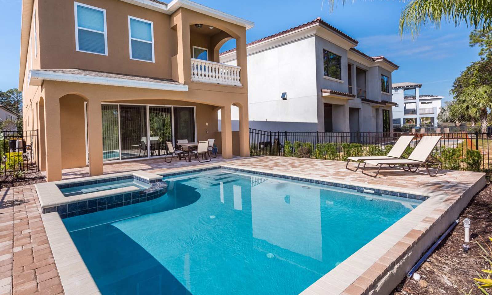 Enchanting Desert Hideaway - Image 28