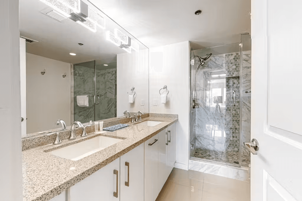 Solare Tower #705 - Image 11