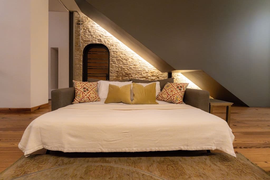 Loft On Congress Home - Image 18