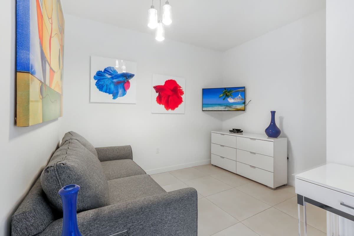 Coastal Home - Image 5