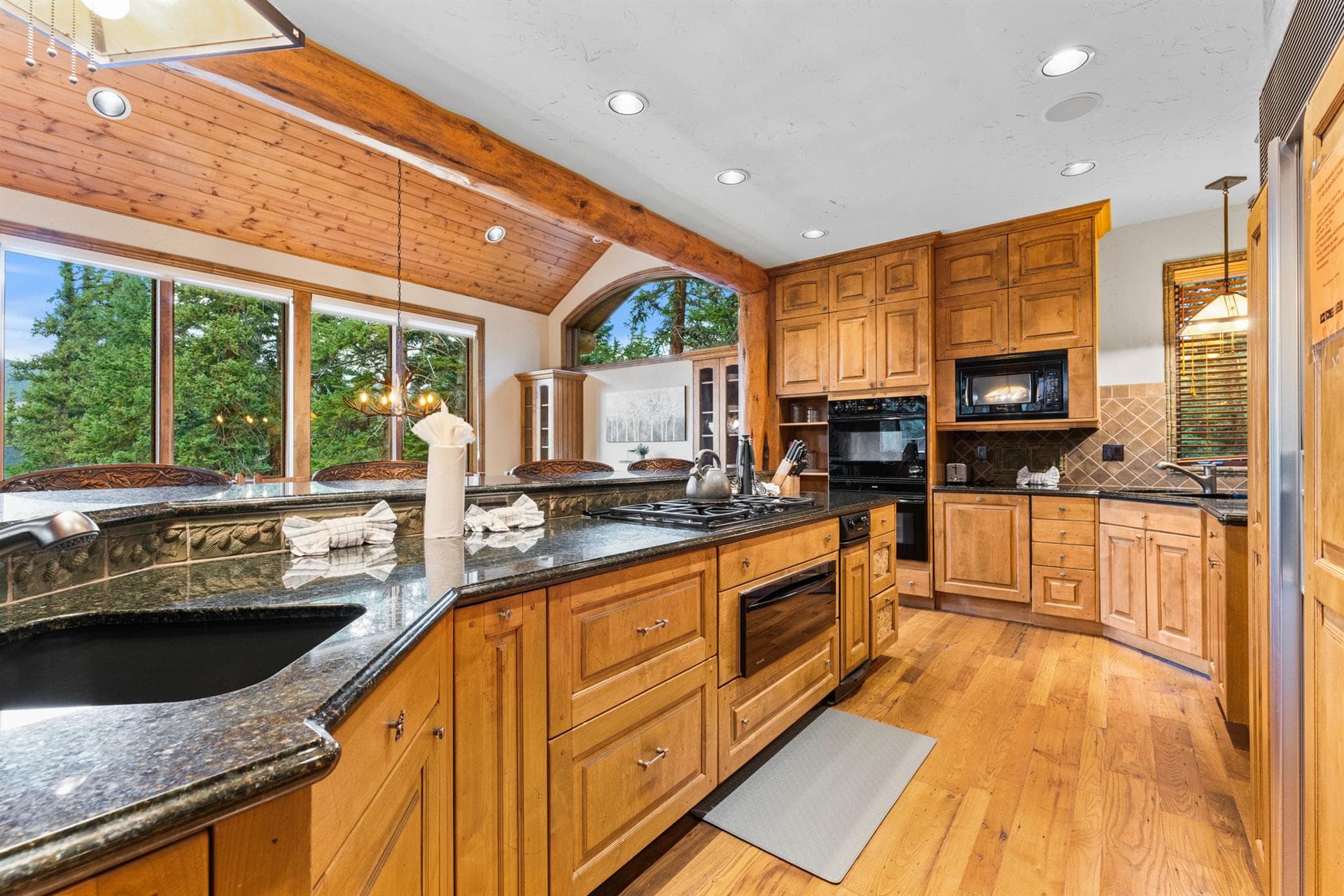 Goldenrod Circle - Image 14