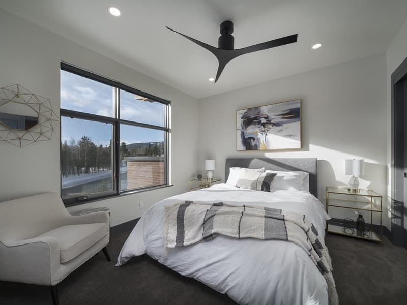  Park Avenue Flats #14 - Image 4