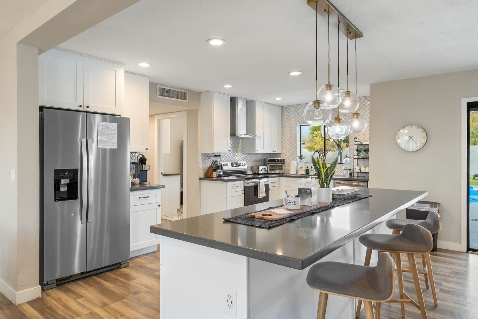 Day Dream - Image 13